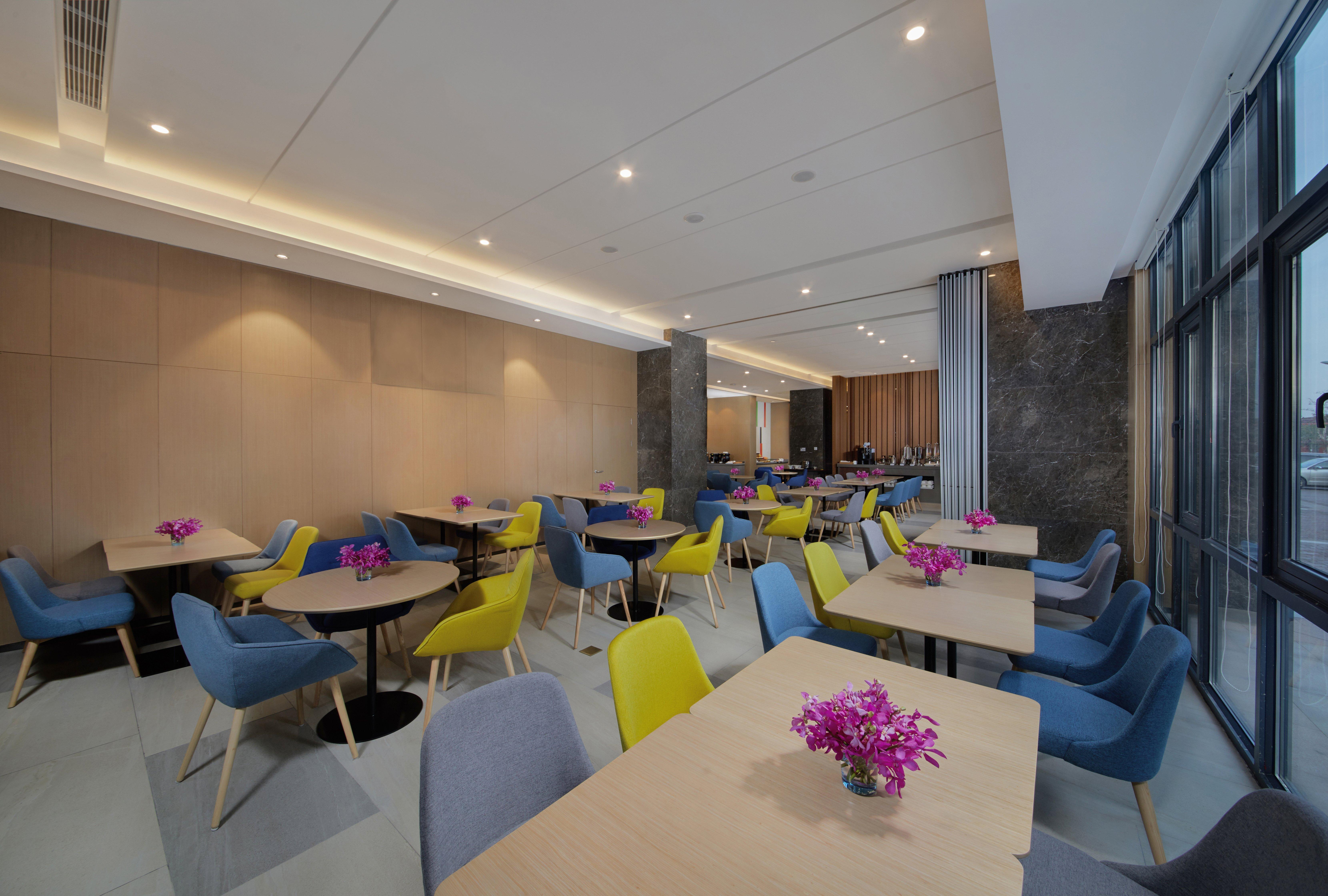 Holiday Inn Express Zhangjiagang East By Ihg Dış mekan fotoğraf