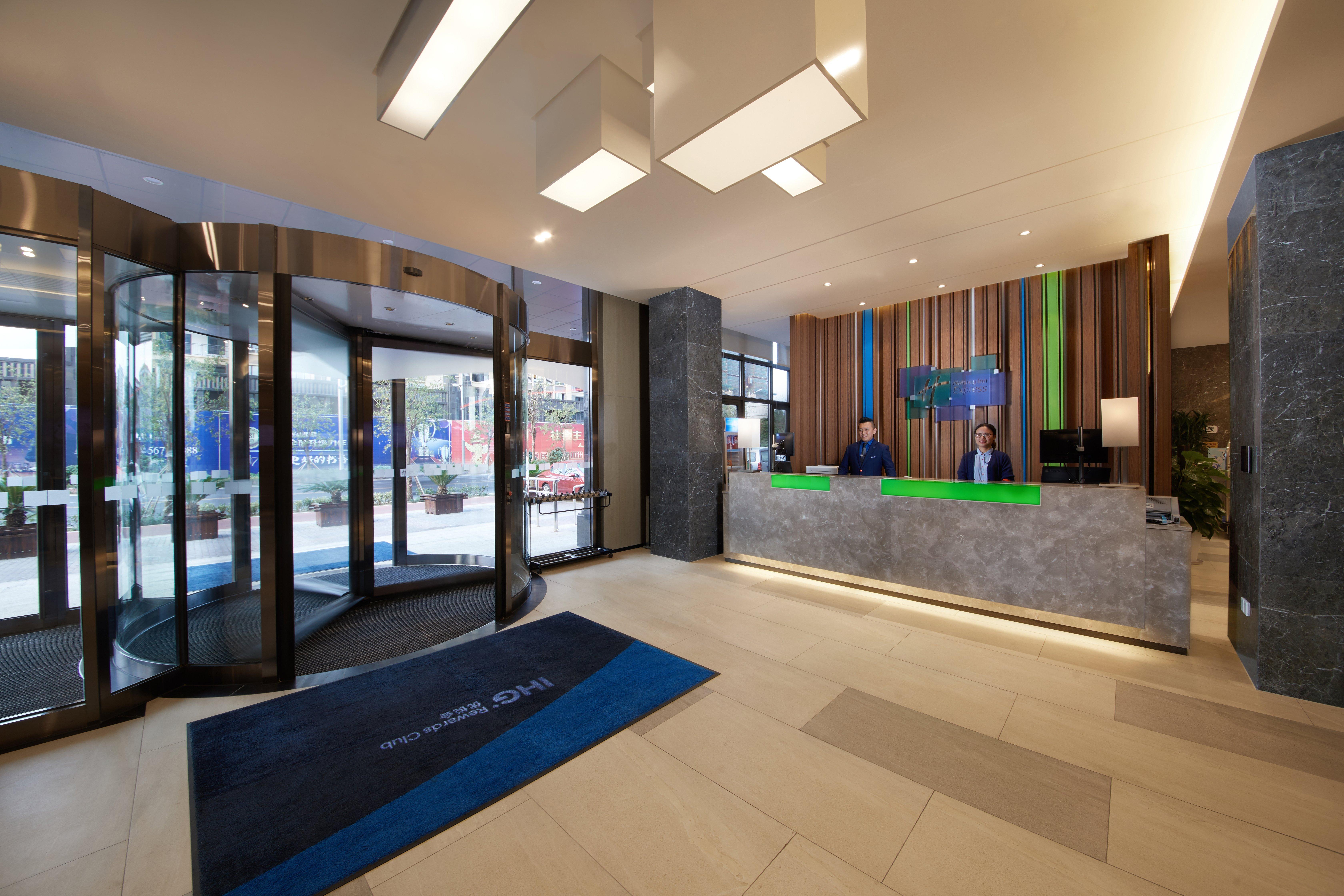 Holiday Inn Express Zhangjiagang East By Ihg Dış mekan fotoğraf