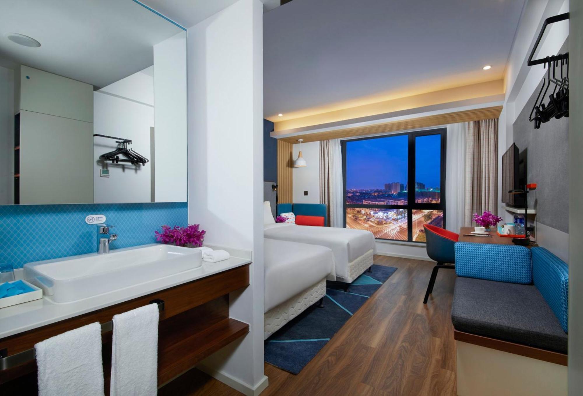 Holiday Inn Express Zhangjiagang East By Ihg Dış mekan fotoğraf